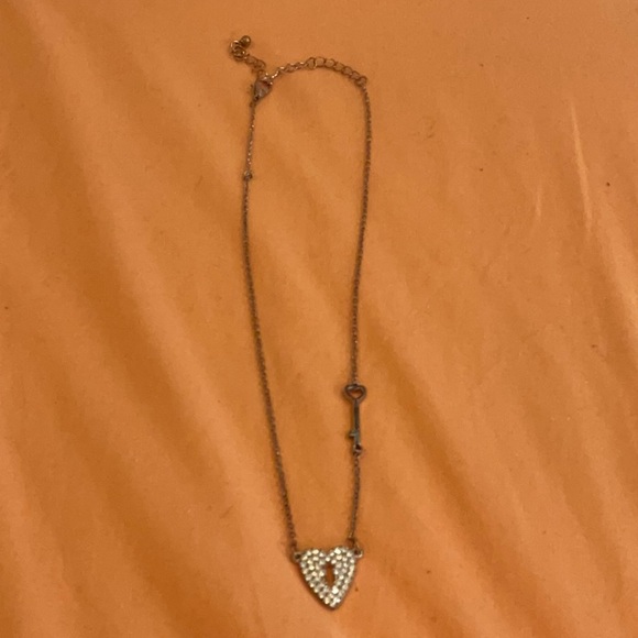 Guess rose gold heart pendant necklace with heart lock and key. - Picture 2 of 2